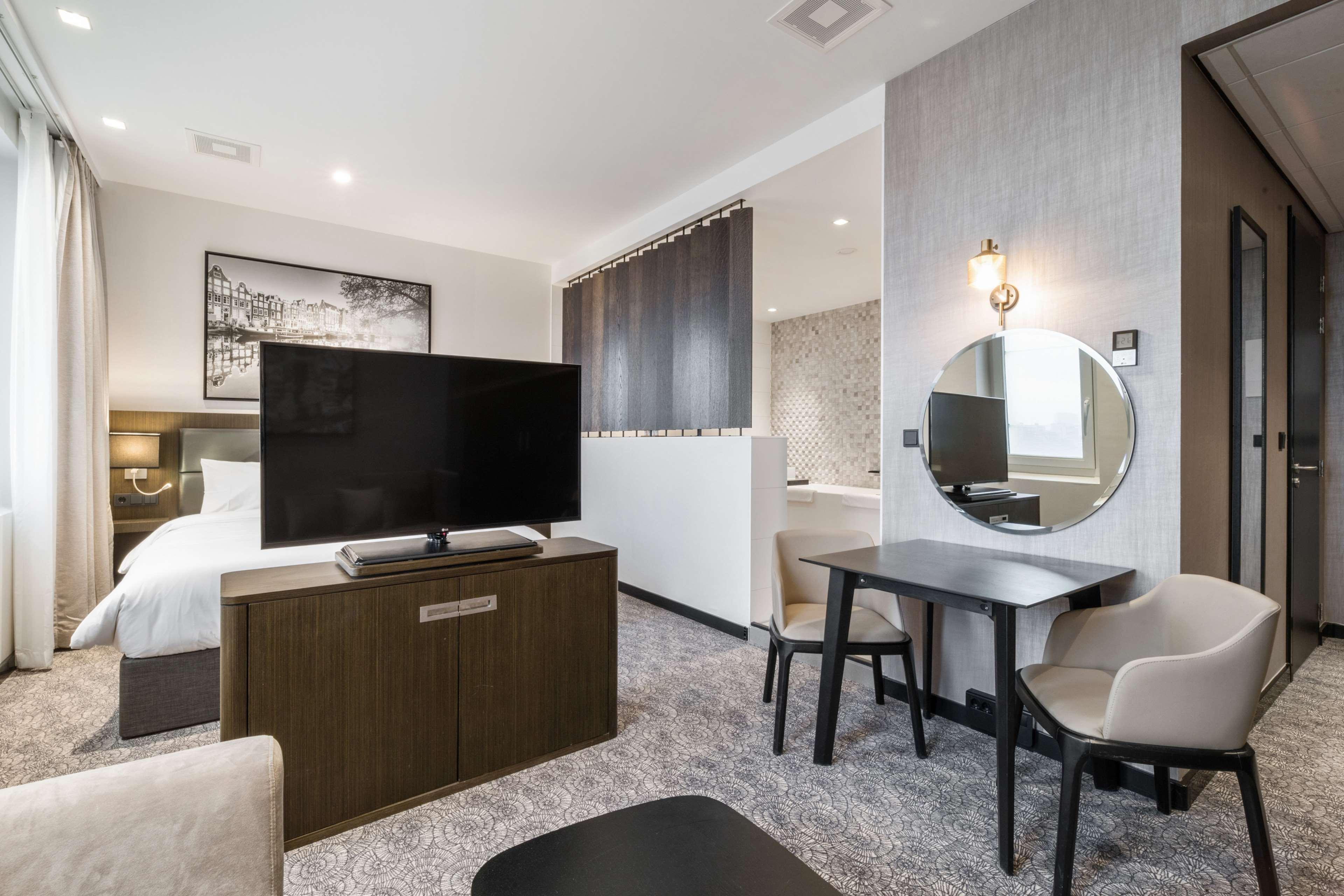 Radisson Hotel And Suites Amsterdam South Екстериор снимка
