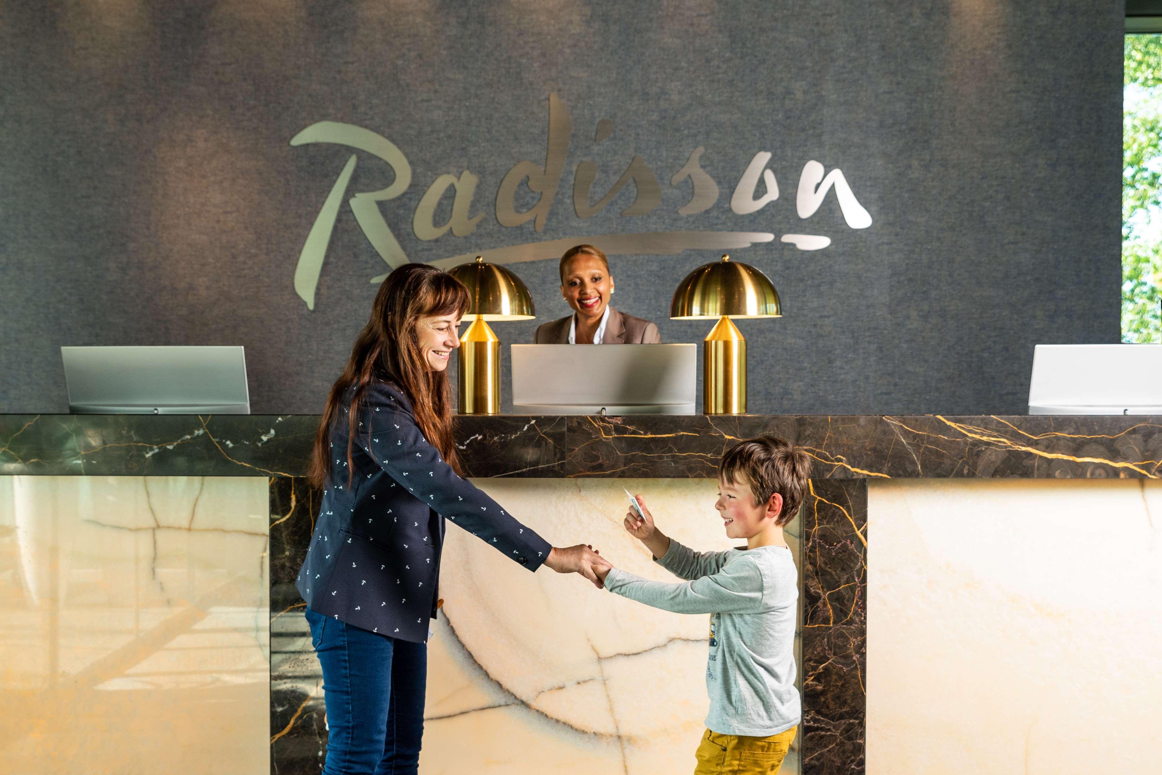 Radisson Hotel And Suites Amsterdam South Екстериор снимка