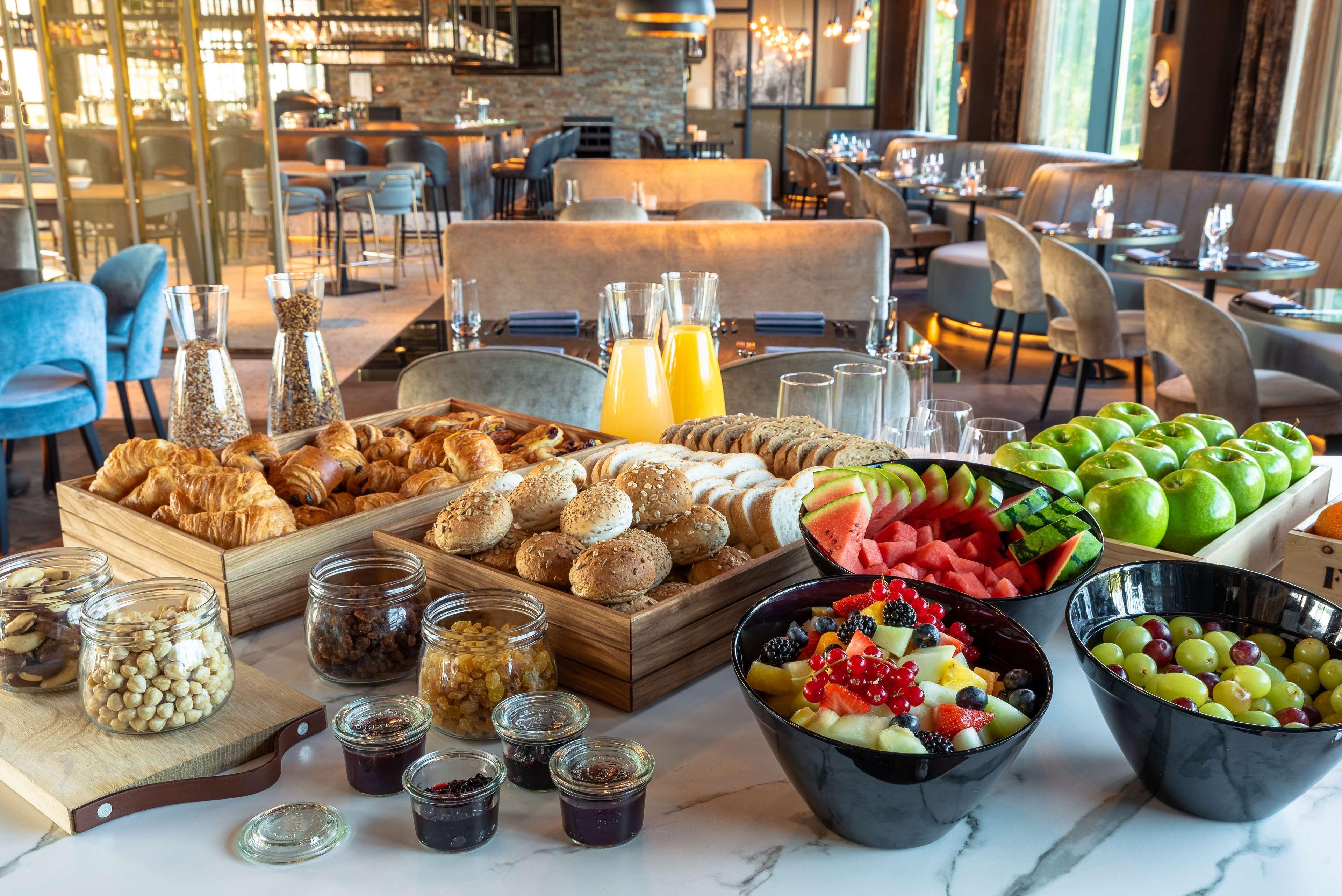 Radisson Hotel And Suites Amsterdam South Екстериор снимка