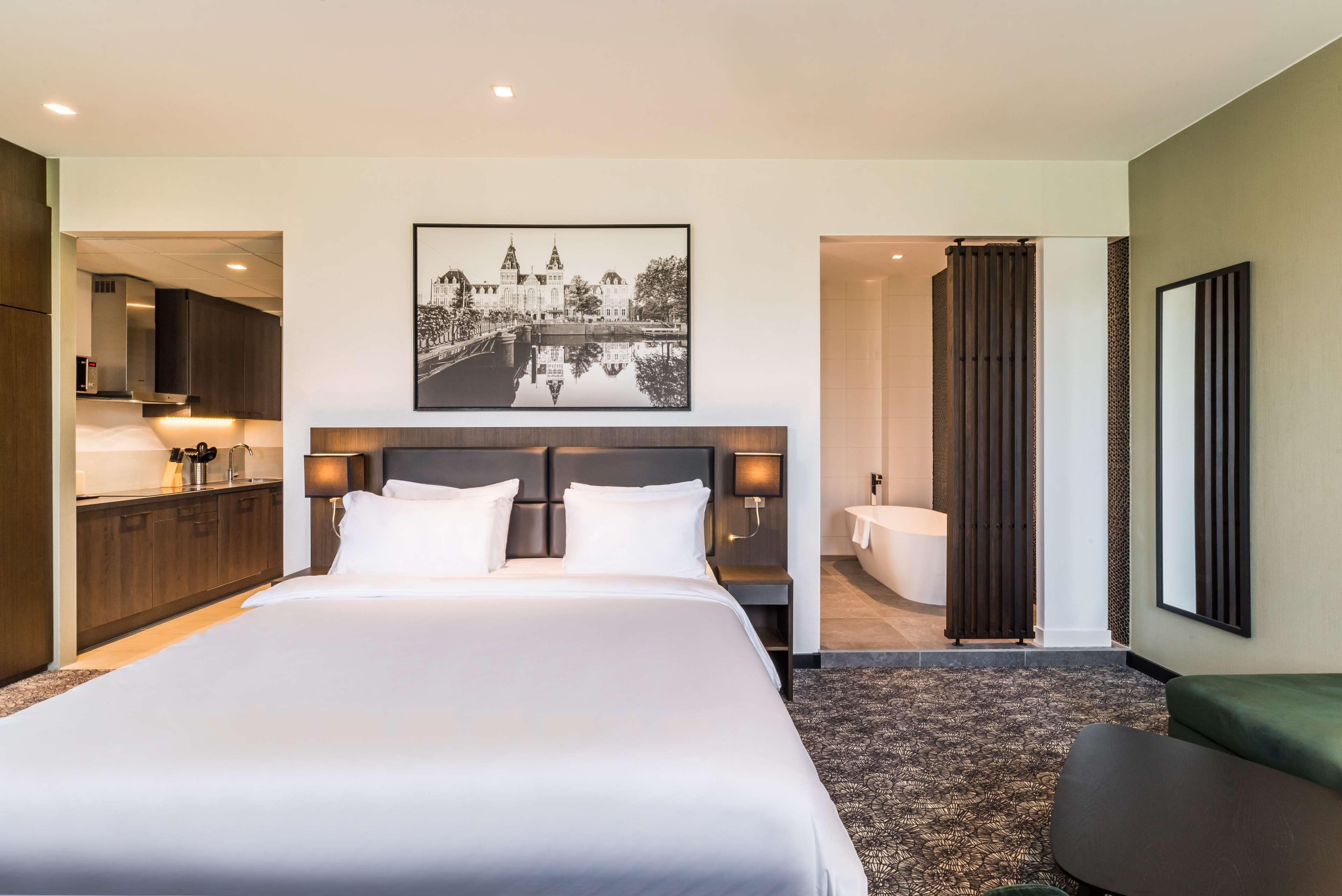 Radisson Hotel And Suites Amsterdam South Екстериор снимка